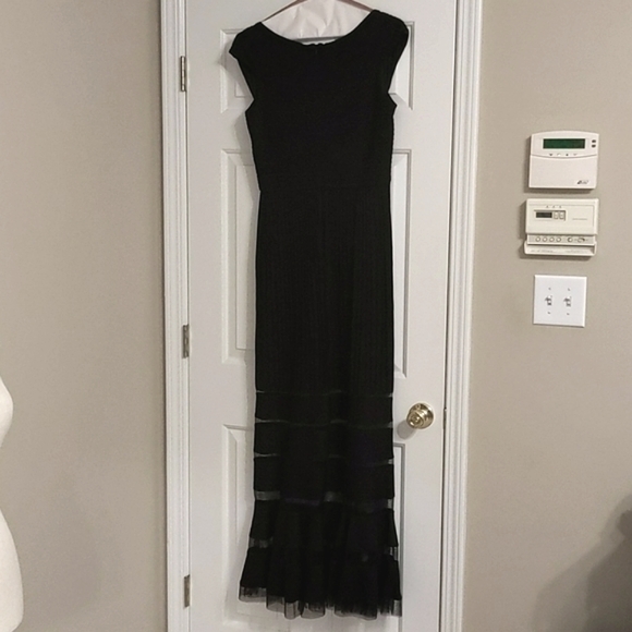 SALE! Tadashi Shoji Black Evening Gown - Picture 7 of 8